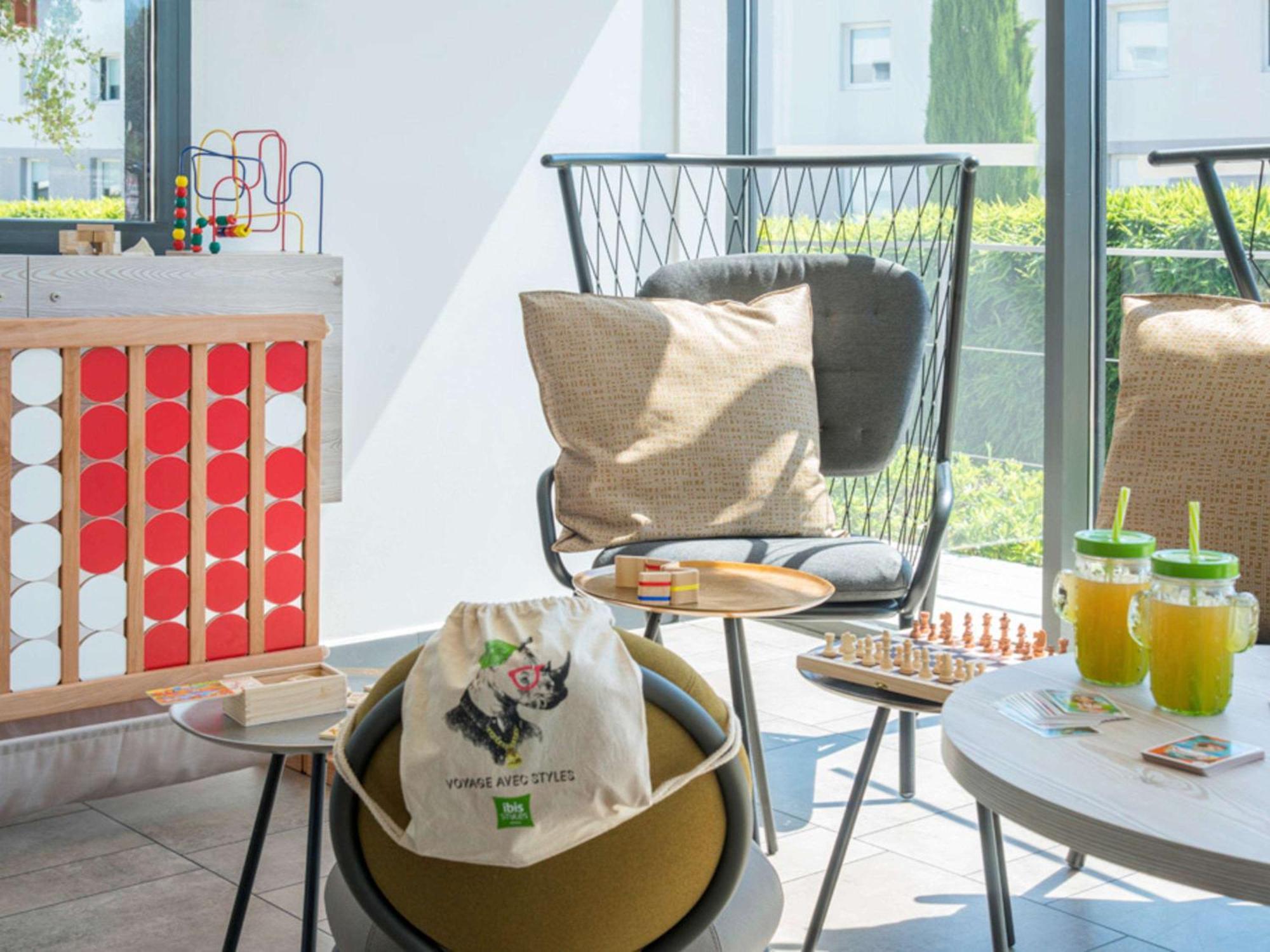 Ibis Styles Pertuis Portes Du Luberon Ngoại thất bức ảnh