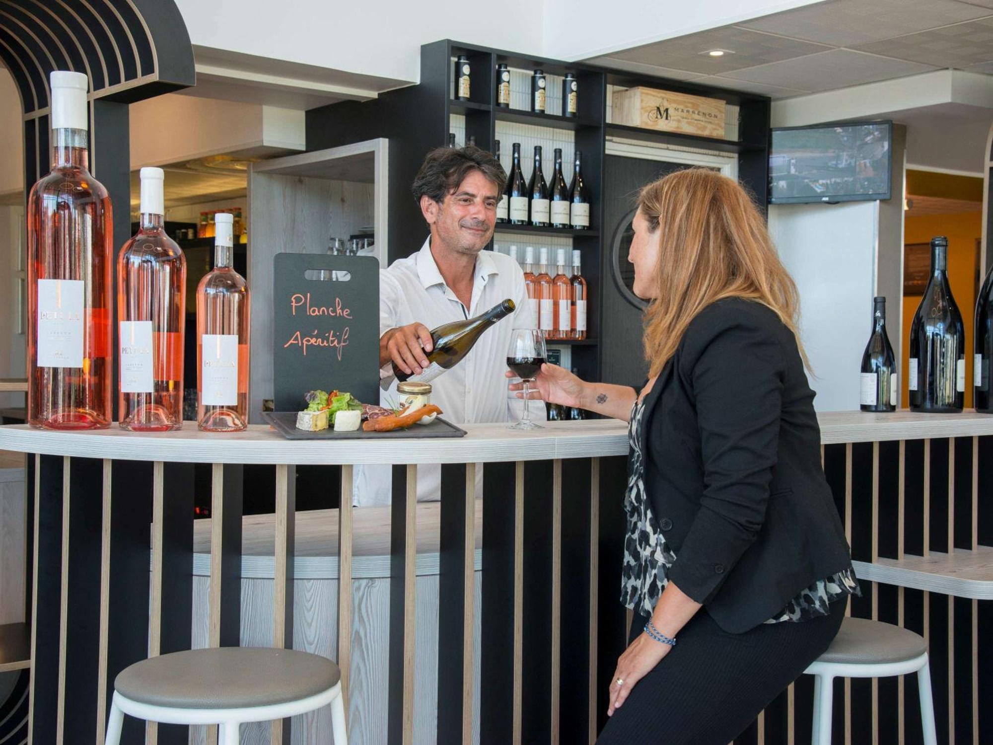 Ibis Styles Pertuis Portes Du Luberon Ngoại thất bức ảnh